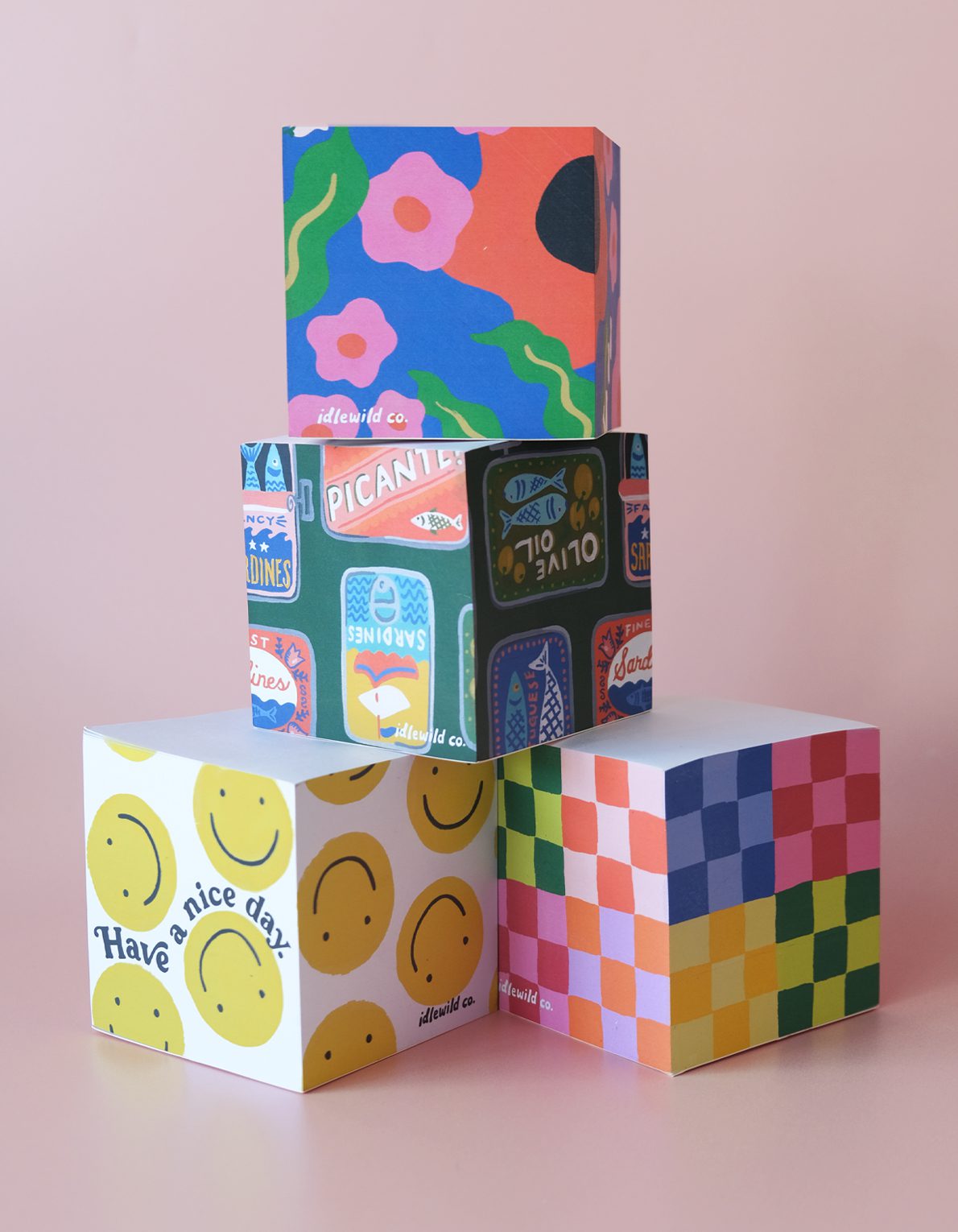 Sticky Note Cube | Rainbow Checks