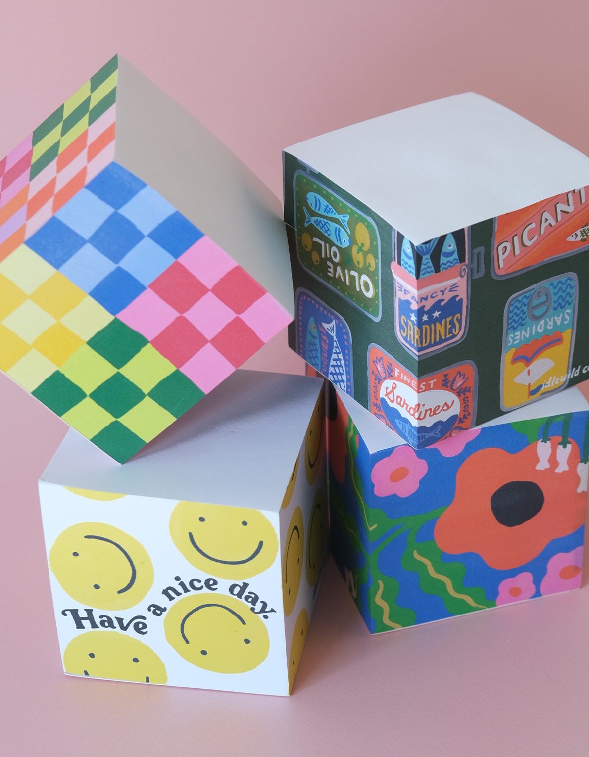 Sticky Note Cube | Rainbow Checks